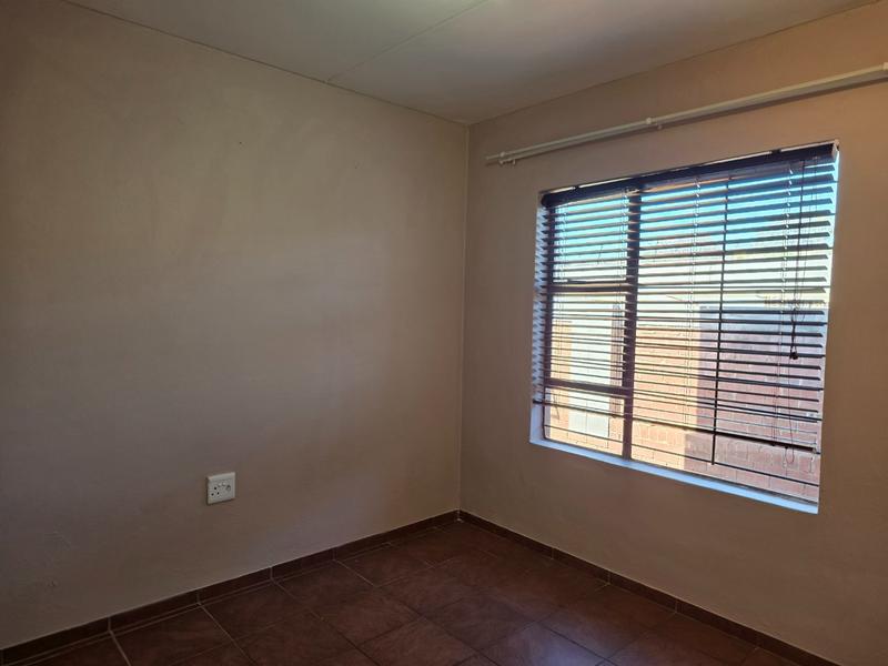 2 Bedroom Property for Sale in Sugar Bush Estate Gauteng
