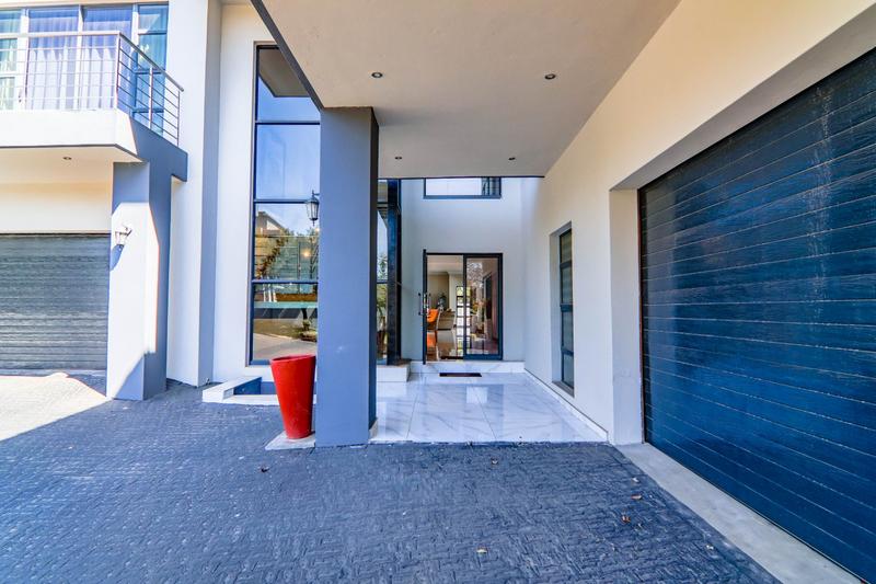 5 Bedroom Property for Sale in Copperleaf Estate Gauteng