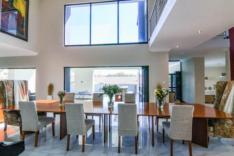 5 Bedroom Property for Sale in Copperleaf Estate Gauteng
