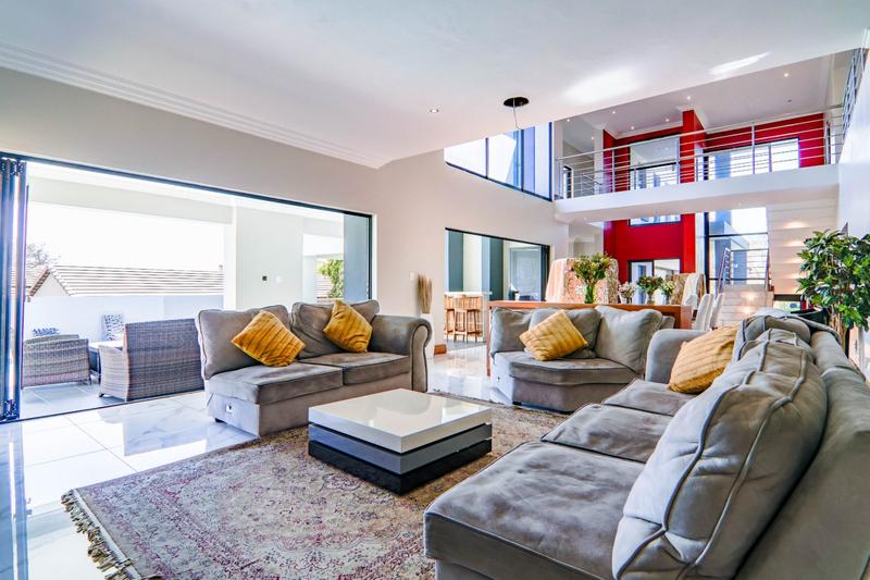 5 Bedroom Property for Sale in Copperleaf Estate Gauteng