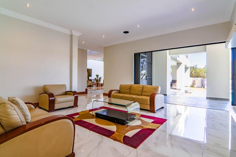 5 Bedroom Property for Sale in Copperleaf Estate Gauteng