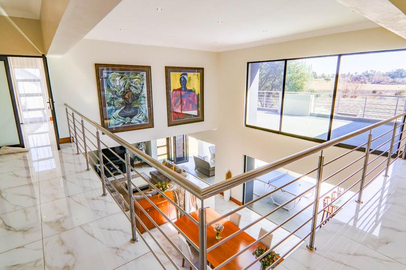 5 Bedroom Property for Sale in Copperleaf Estate Gauteng