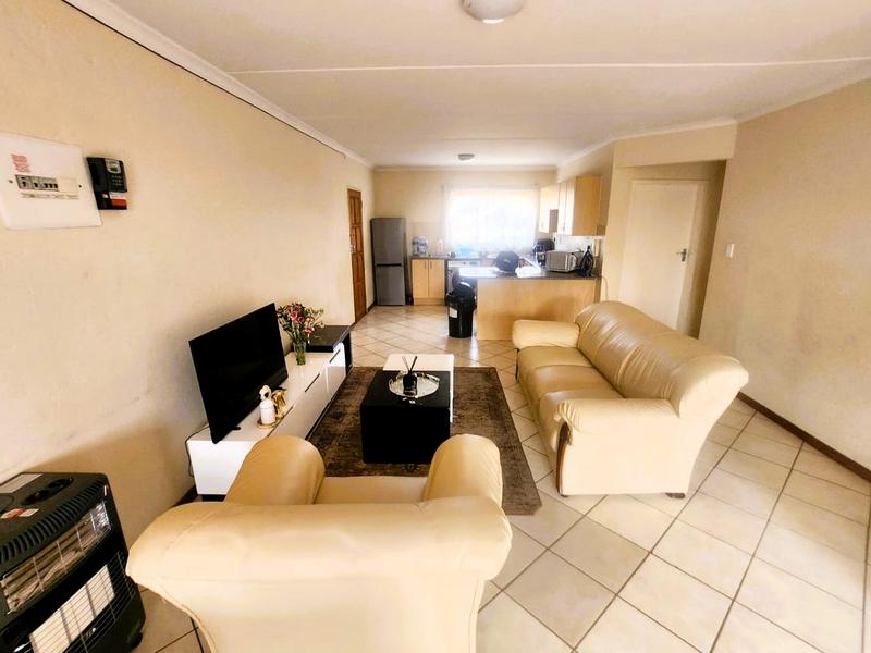 2 Bedroom Property for Sale in Heuweloord Gauteng