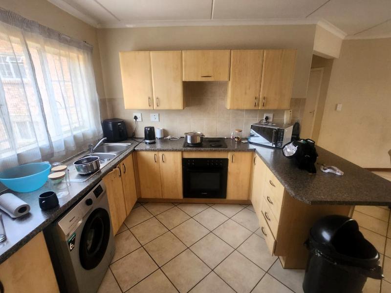 2 Bedroom Property for Sale in Heuweloord Gauteng