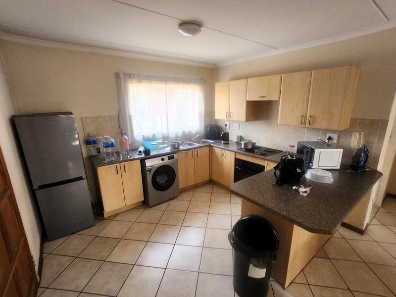 2 Bedroom Property for Sale in Heuweloord Gauteng