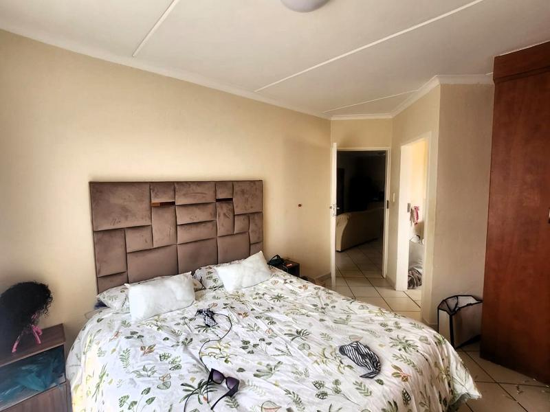 2 Bedroom Property for Sale in Heuweloord Gauteng