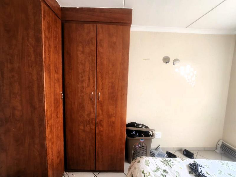 2 Bedroom Property for Sale in Heuweloord Gauteng