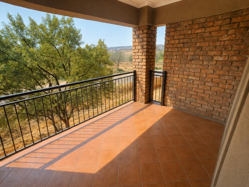 2 Bedroom Property for Sale in Heuweloord Gauteng