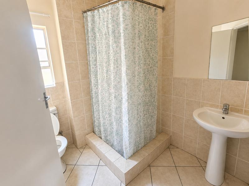 2 Bedroom Property for Sale in Heuweloord Gauteng