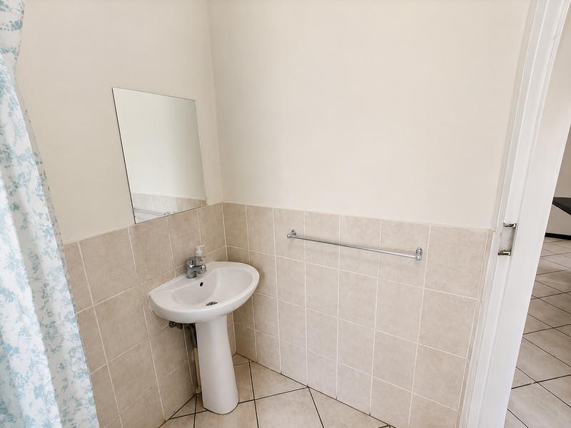 2 Bedroom Property for Sale in Heuweloord Gauteng