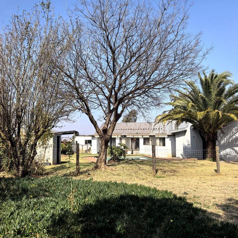 4 Bedroom Property for Sale in Tenacre A H Gauteng