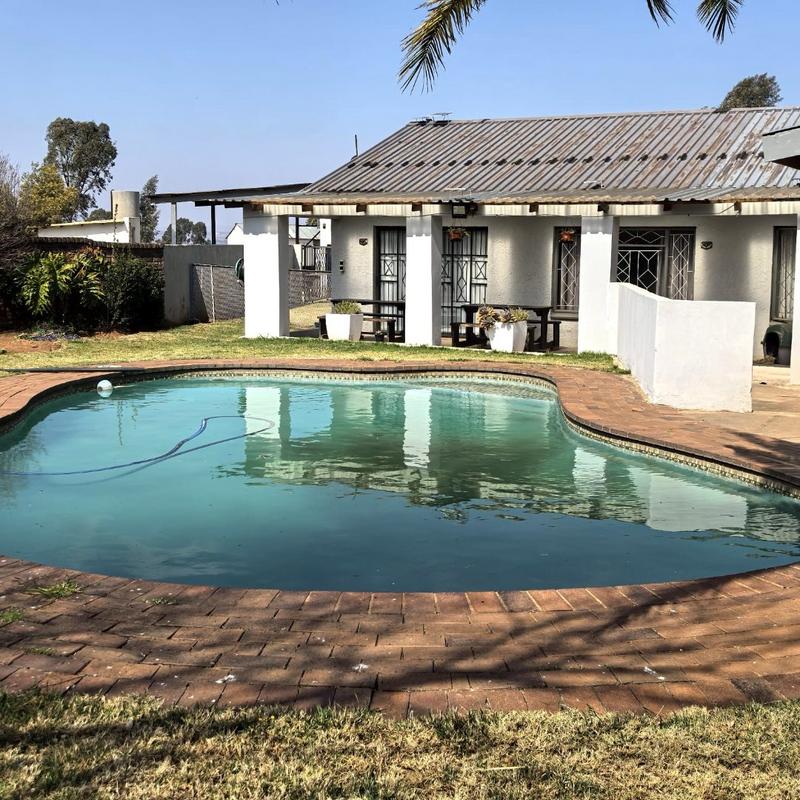 4 Bedroom Property for Sale in Tenacre A H Gauteng