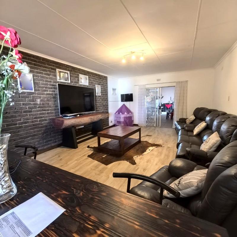 4 Bedroom Property for Sale in Tenacre A H Gauteng