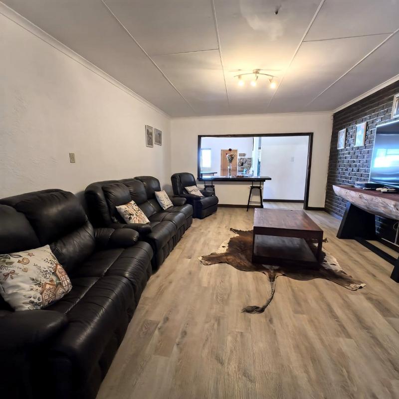 4 Bedroom Property for Sale in Tenacre A H Gauteng