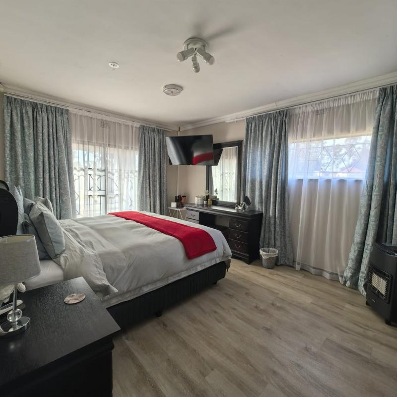 4 Bedroom Property for Sale in Tenacre A H Gauteng