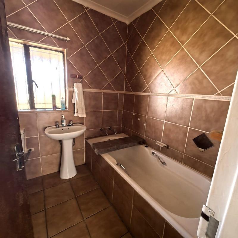 4 Bedroom Property for Sale in Tenacre A H Gauteng
