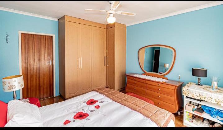 4 Bedroom Property for Sale in Spruit View Gauteng