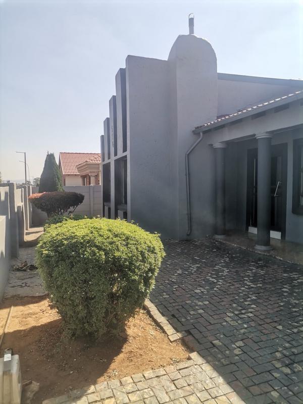 3 Bedroom Property for Sale in Spruit View Gauteng