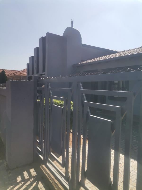 3 Bedroom Property for Sale in Spruit View Gauteng