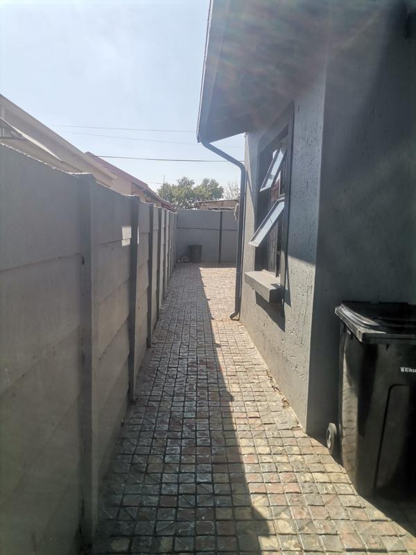 3 Bedroom Property for Sale in Spruit View Gauteng