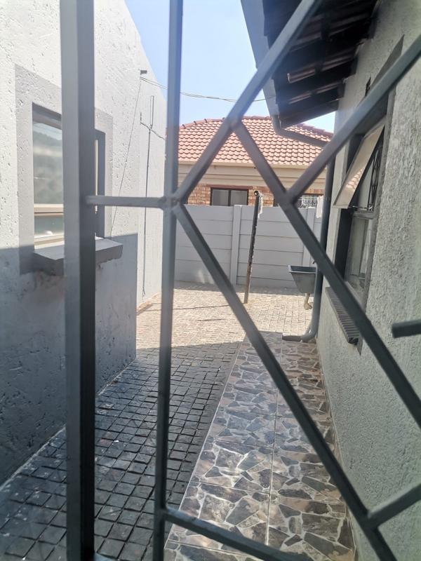 3 Bedroom Property for Sale in Spruit View Gauteng