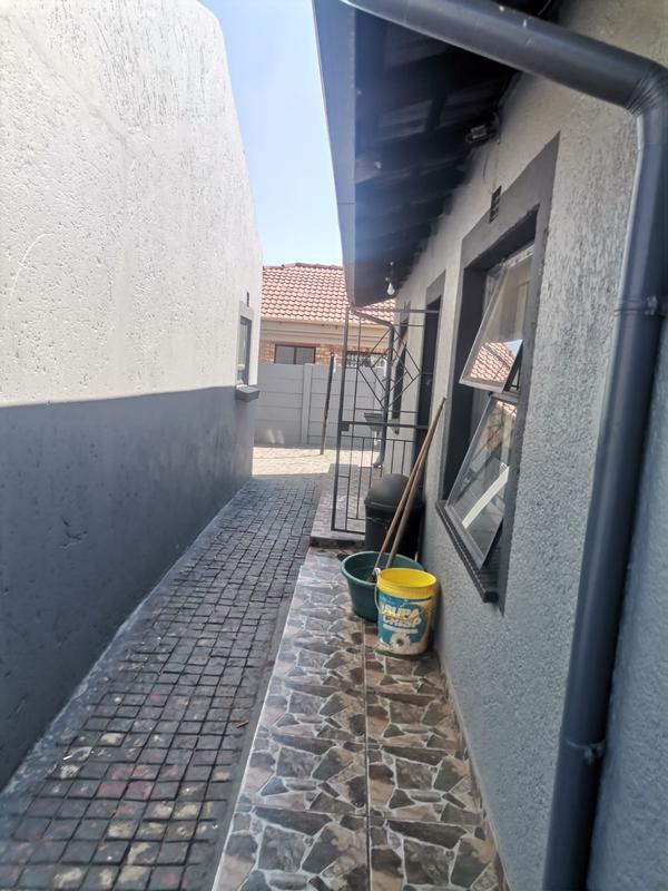 3 Bedroom Property for Sale in Spruit View Gauteng