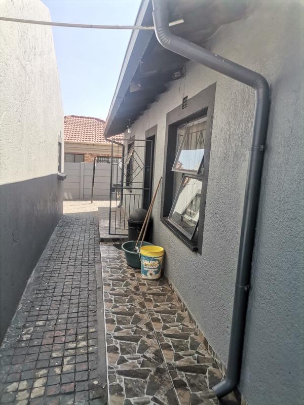 3 Bedroom Property for Sale in Spruit View Gauteng