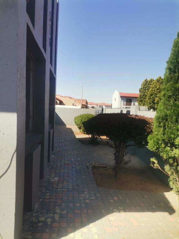 3 Bedroom Property for Sale in Spruit View Gauteng