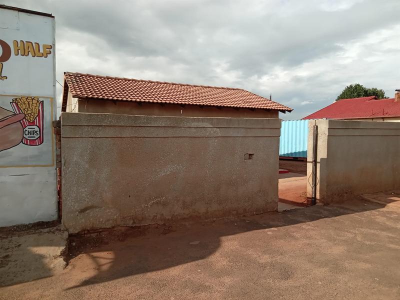 2 Bedroom Property for Sale in Marimba Gardens Gauteng