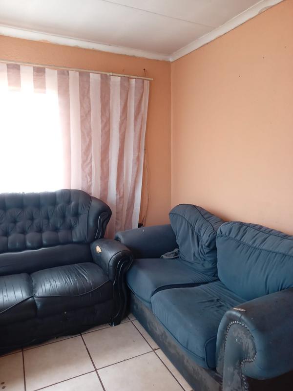 2 Bedroom Property for Sale in Marimba Gardens Gauteng