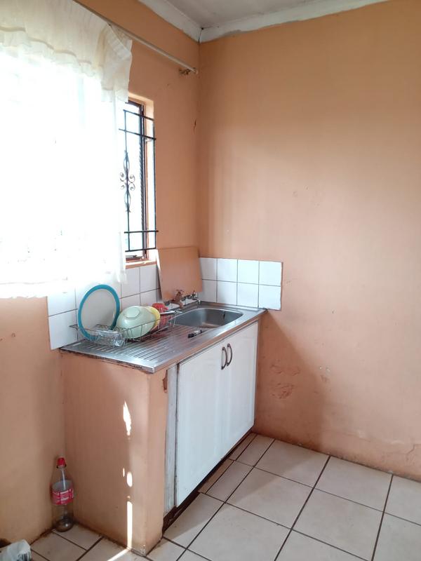 2 Bedroom Property for Sale in Marimba Gardens Gauteng