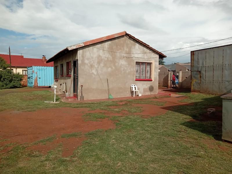 2 Bedroom Property for Sale in Marimba Gardens Gauteng