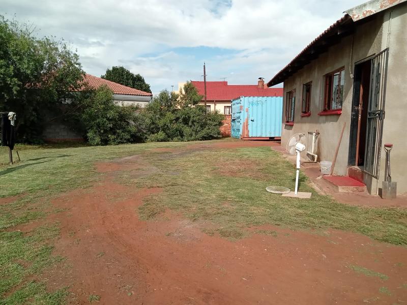 2 Bedroom Property for Sale in Marimba Gardens Gauteng