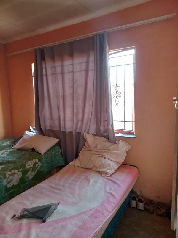 2 Bedroom Property for Sale in Marimba Gardens Gauteng