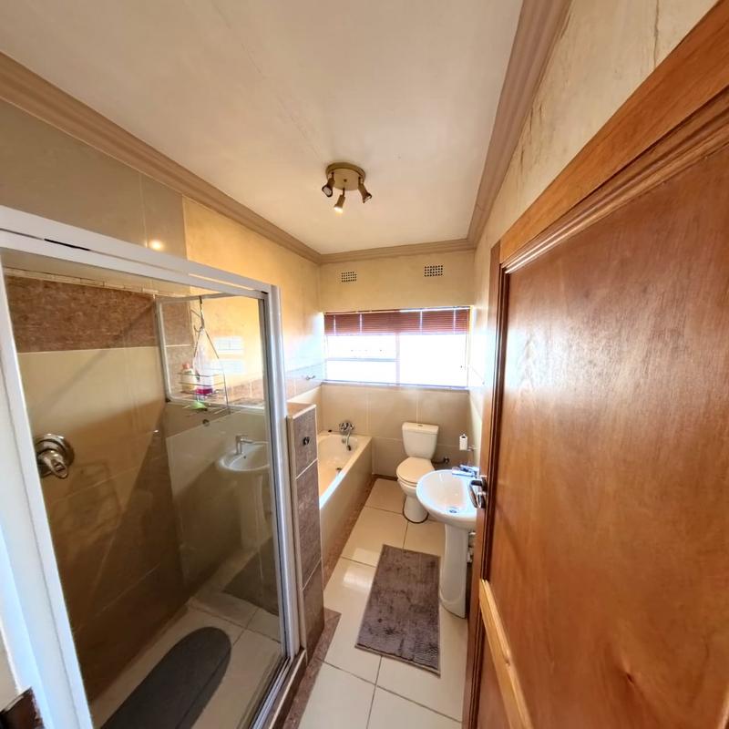4 Bedroom Property for Sale in Norkem Park Gauteng