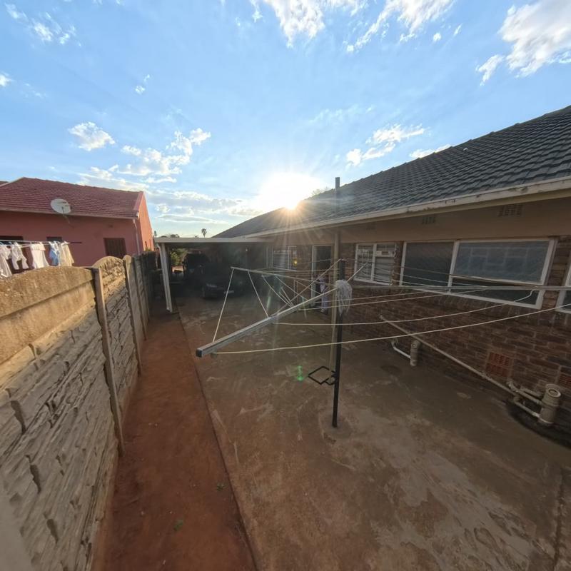 4 Bedroom Property for Sale in Norkem Park Gauteng