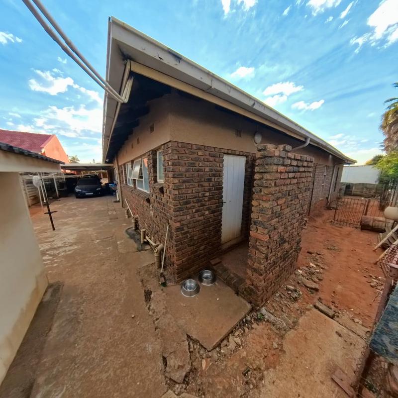 4 Bedroom Property for Sale in Norkem Park Gauteng