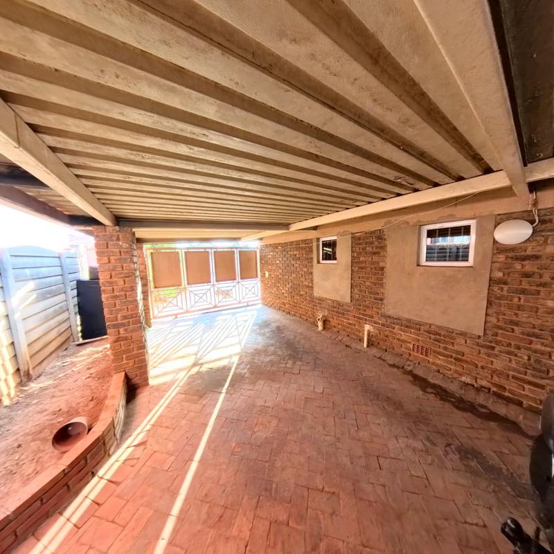 4 Bedroom Property for Sale in Norkem Park Gauteng