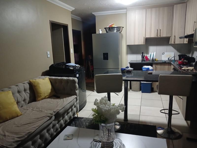 To Let 2 Bedroom Property for Rent in Erand Gardens Gauteng