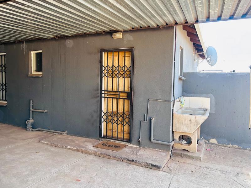12 Bedroom Property for Sale in Protea Glen Gauteng