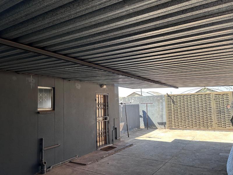 12 Bedroom Property for Sale in Protea Glen Gauteng