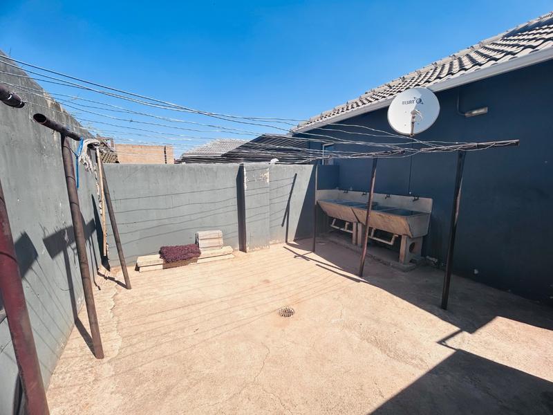 12 Bedroom Property for Sale in Protea Glen Gauteng