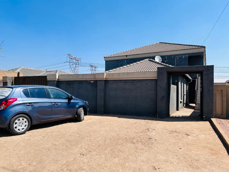 12 Bedroom Property for Sale in Protea Glen Gauteng