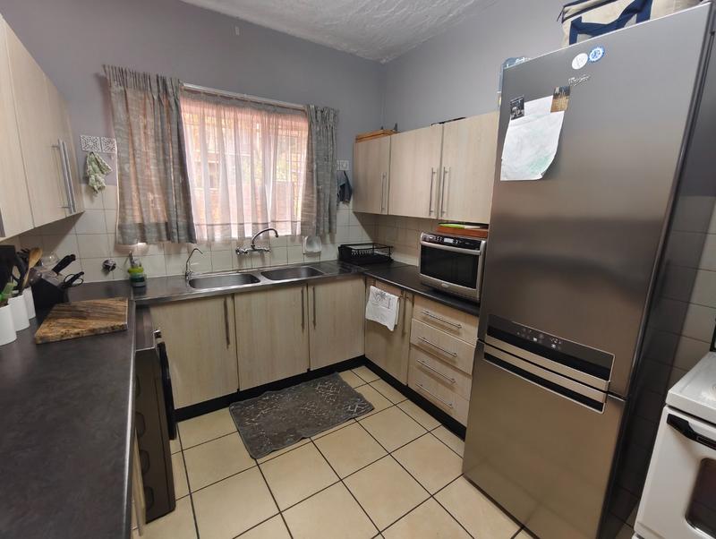 2 Bedroom Property for Sale in Annlin Gauteng