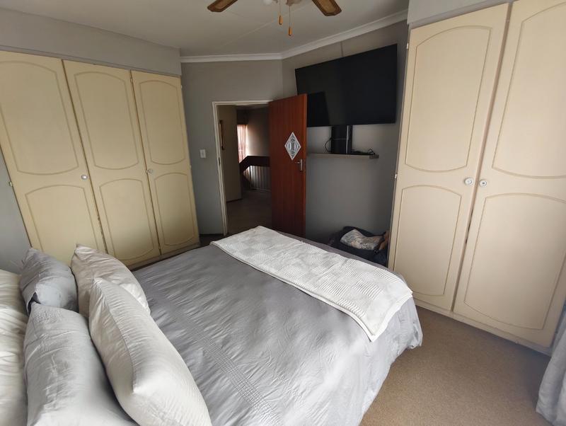 2 Bedroom Property for Sale in Annlin Gauteng