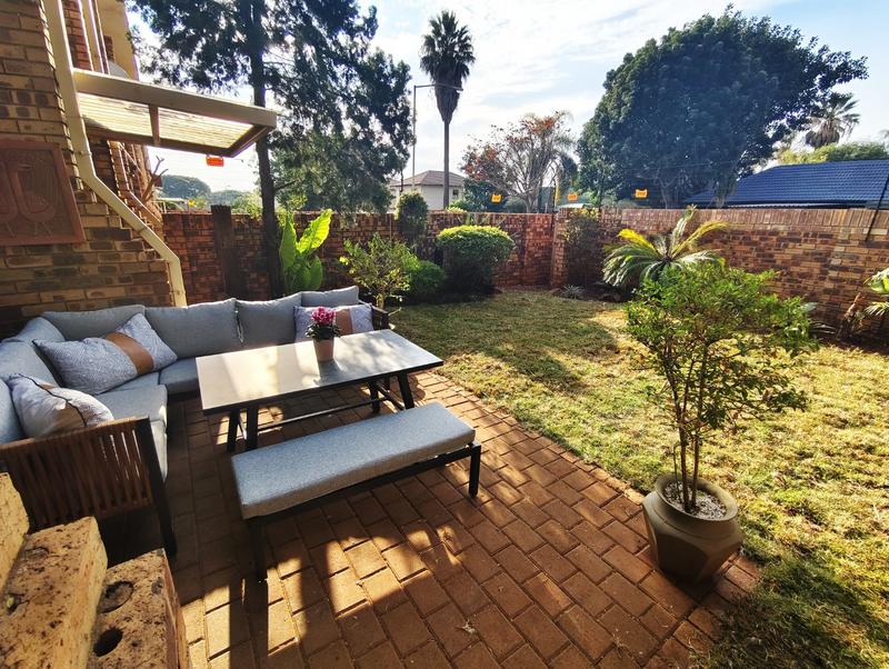 2 Bedroom Property for Sale in Annlin Gauteng