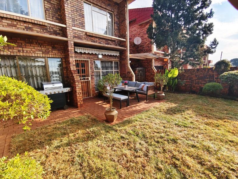 2 Bedroom Property for Sale in Annlin Gauteng
