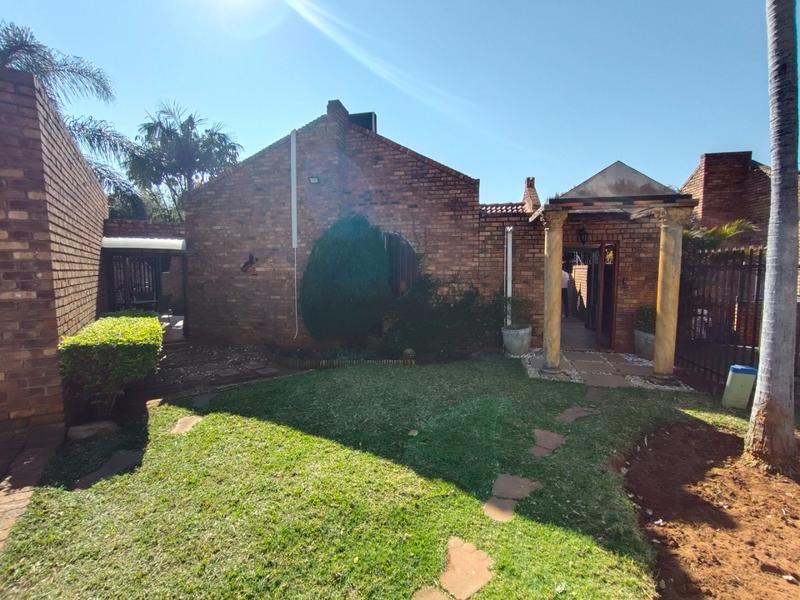 3 Bedroom Property for Sale in Karenpark Gauteng