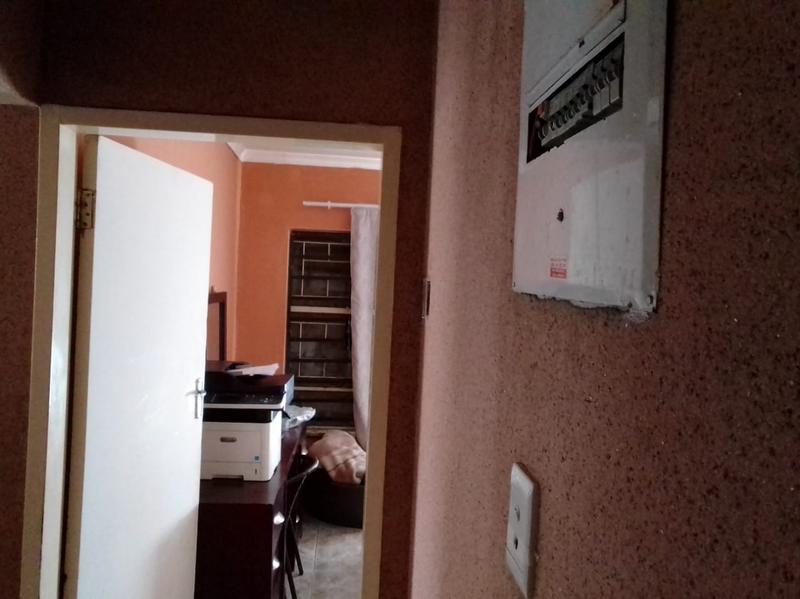 To Let 2 Bedroom Property for Rent in Zakariyya Park Gauteng