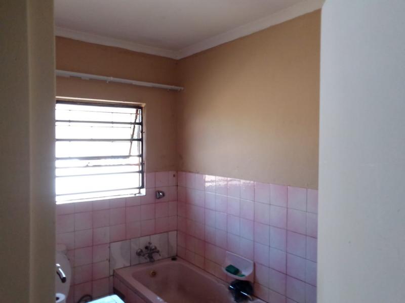 To Let 2 Bedroom Property for Rent in Zakariyya Park Gauteng